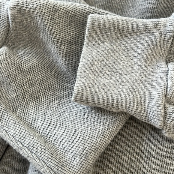 Brandy Melville pull over - Picture 4 of 5